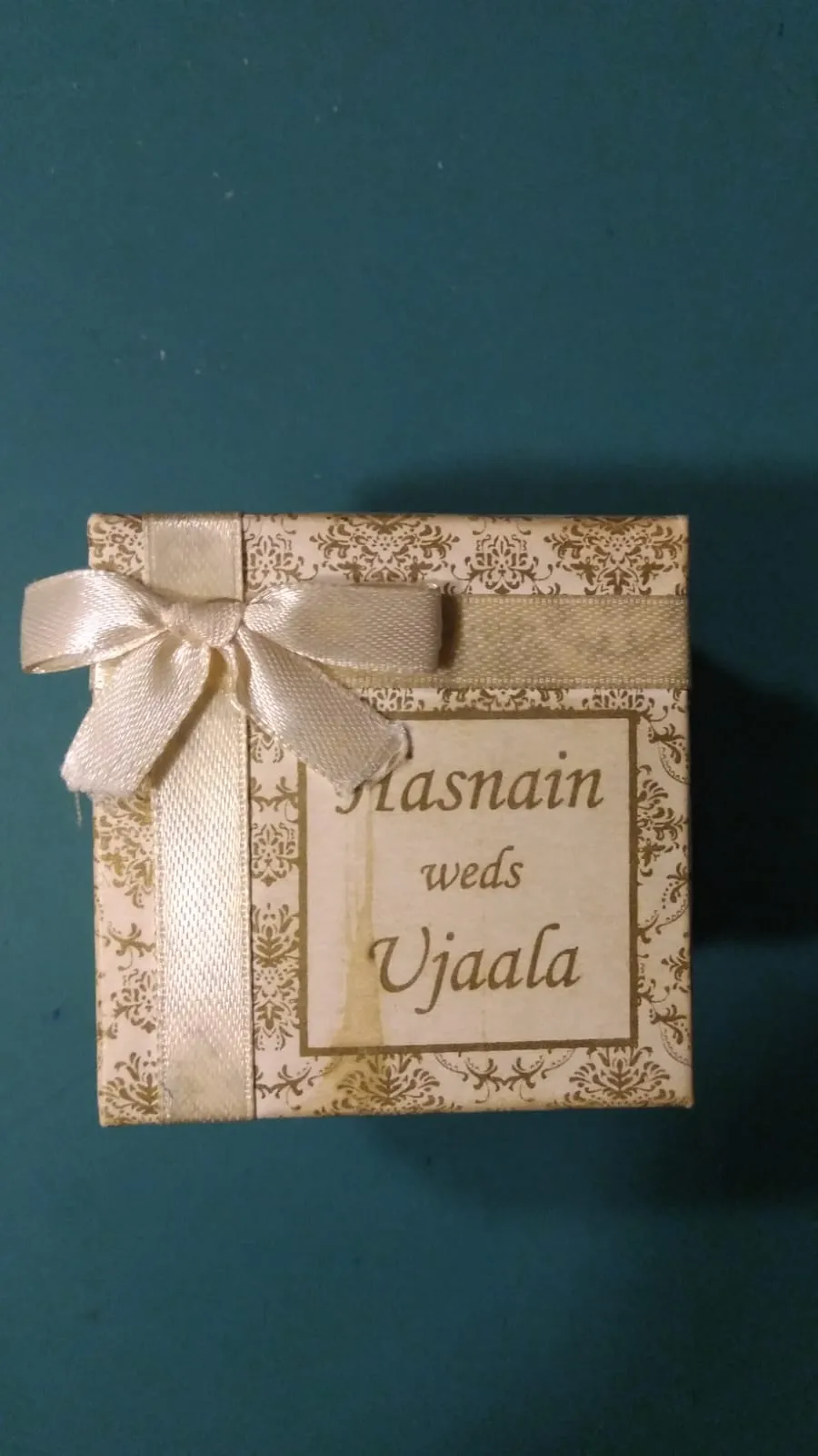 Tie Gold Favor Bidh Box